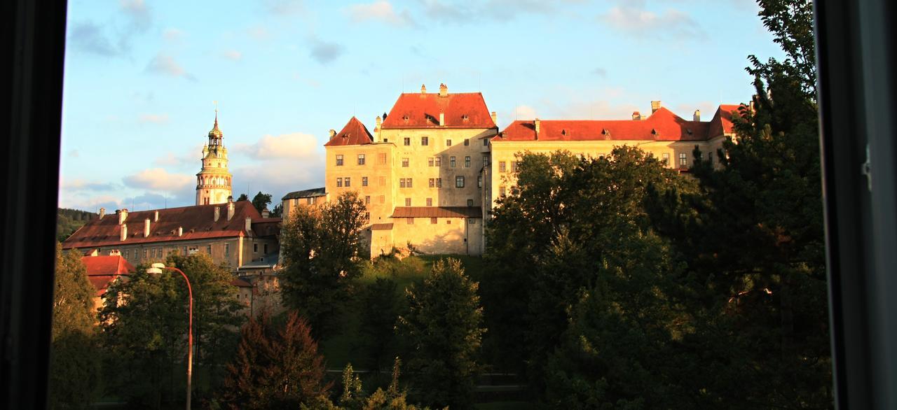 Apartment The Castle View-bus Station, Parking, Center *